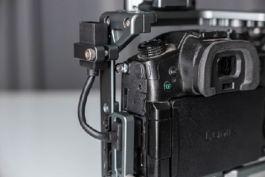 142003125652.png Tilta GH5 Cage 04.png