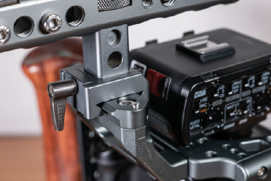 142156718372.png Tilta GH5 Cage 09.png