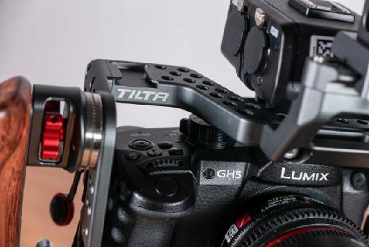 142332973981.png Tilta GH5 Cage 15.png